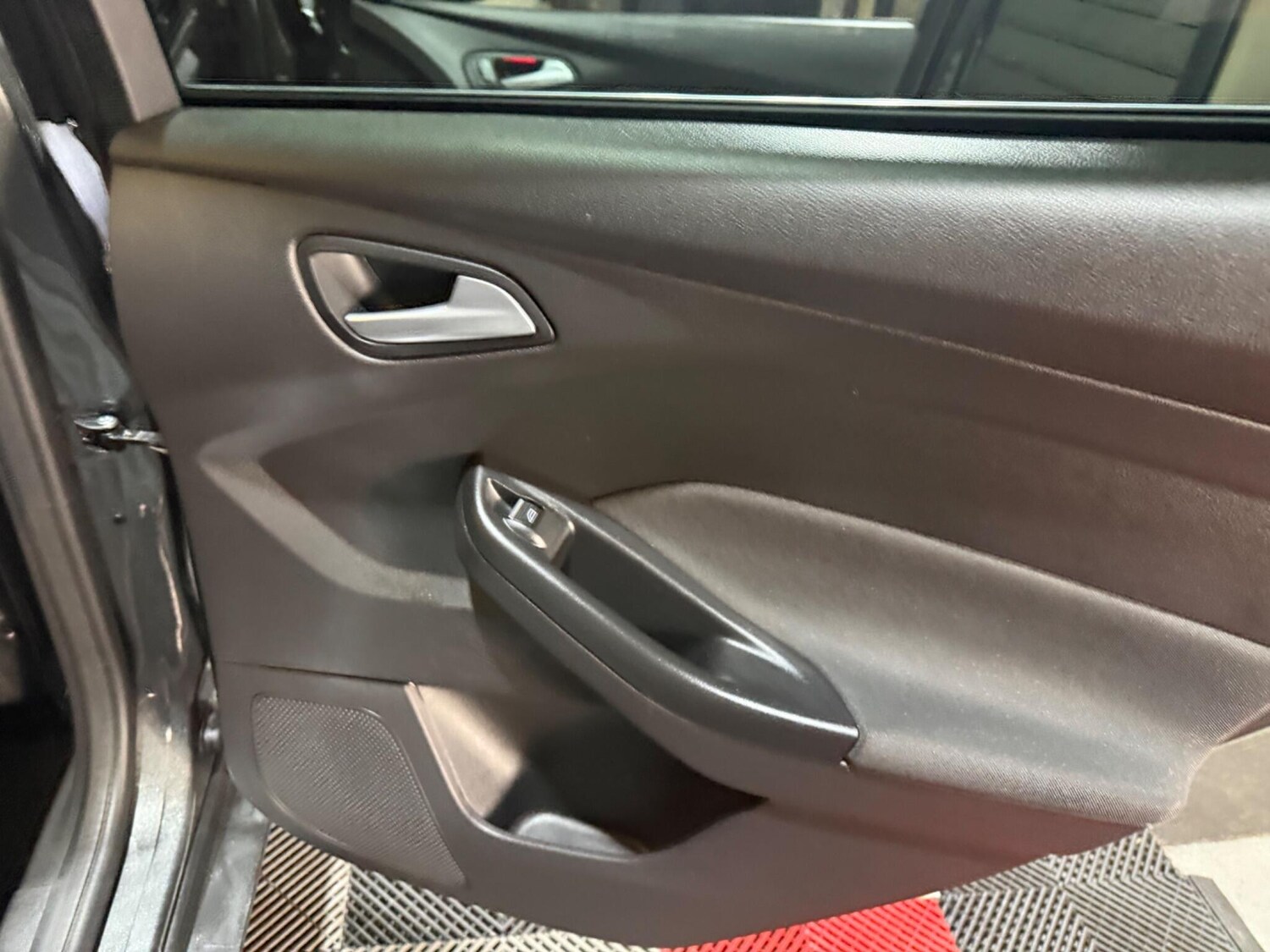 Used Ford Focus for sale - 77496387: Photo 32