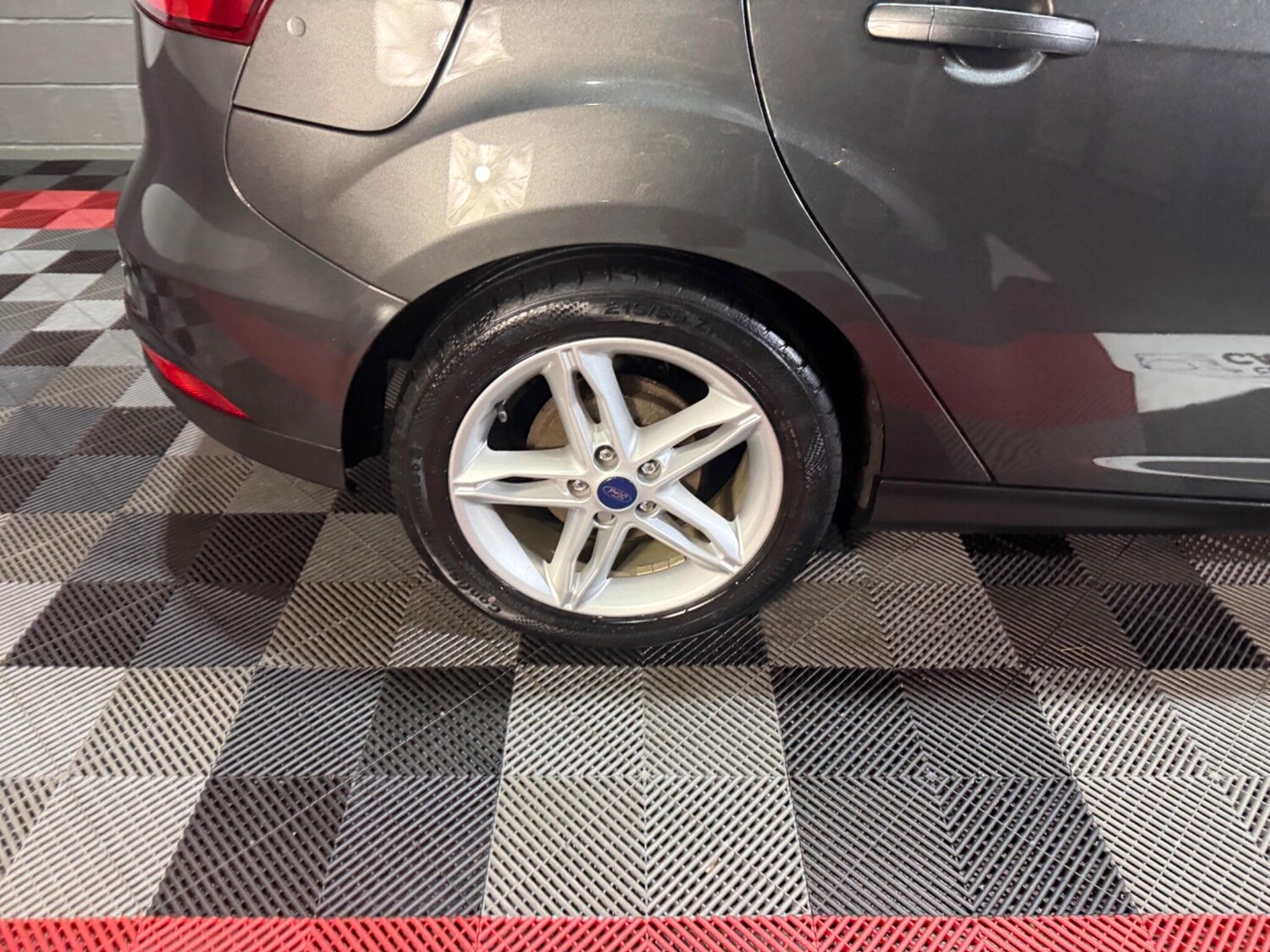 Used Ford Focus for sale - 77496387: Photo 38