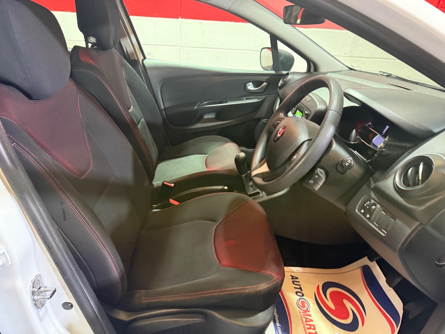 Used Renault Clio 2016 for sale - 76108848: Photo 14