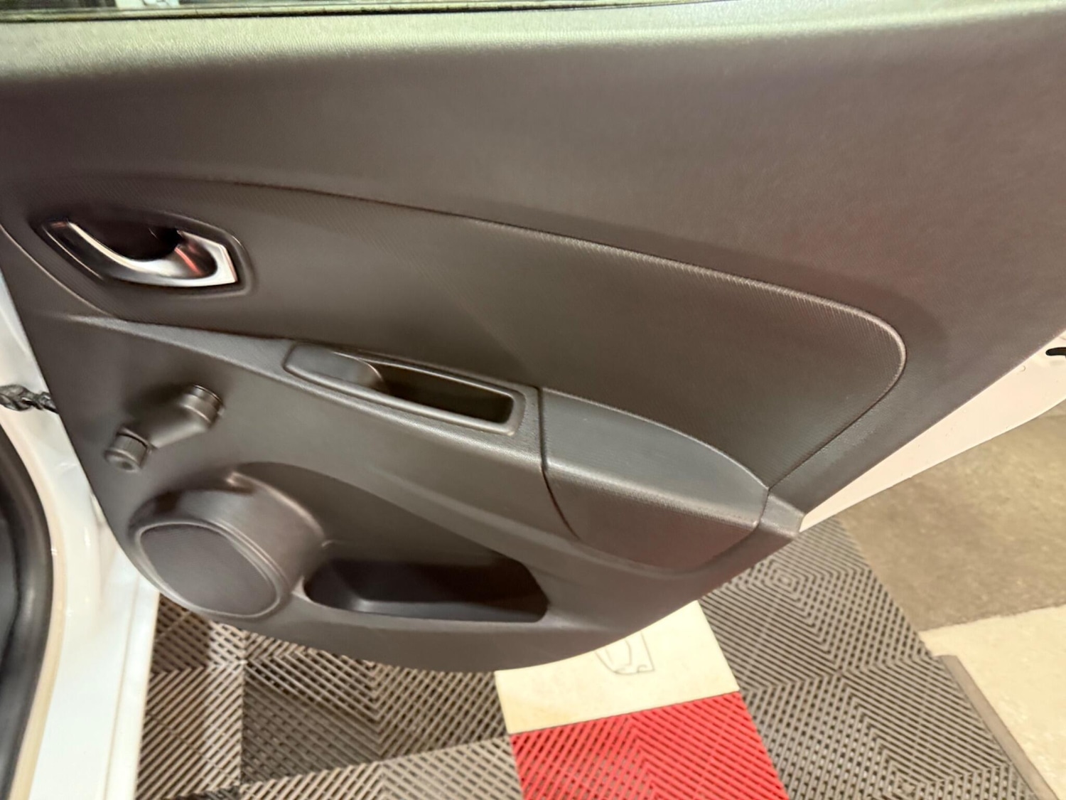 Used Renault Clio 2016 for sale - 76108848: Photo 16