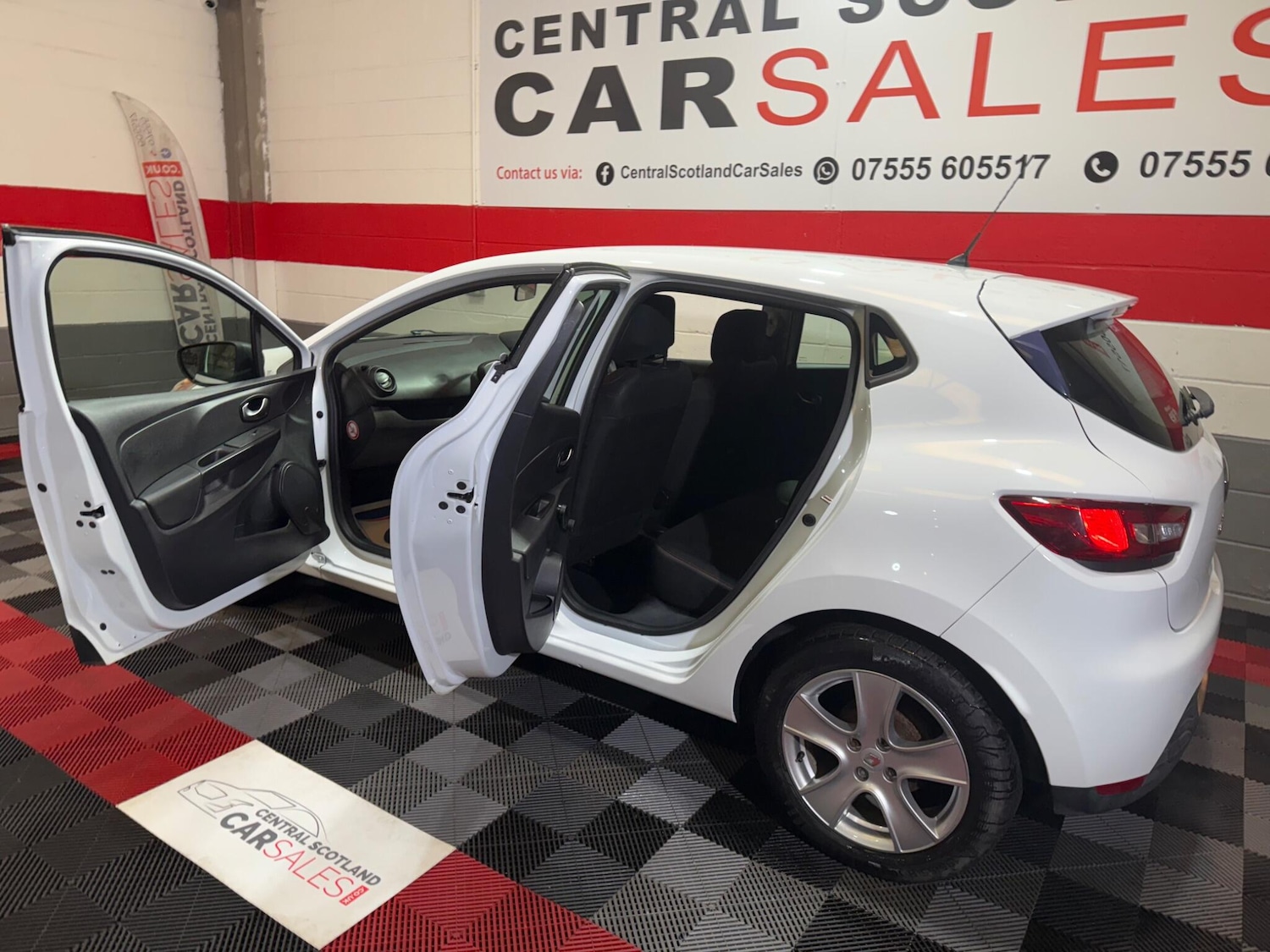 Used Renault Clio 2016 for sale - 76108848: Photo 28