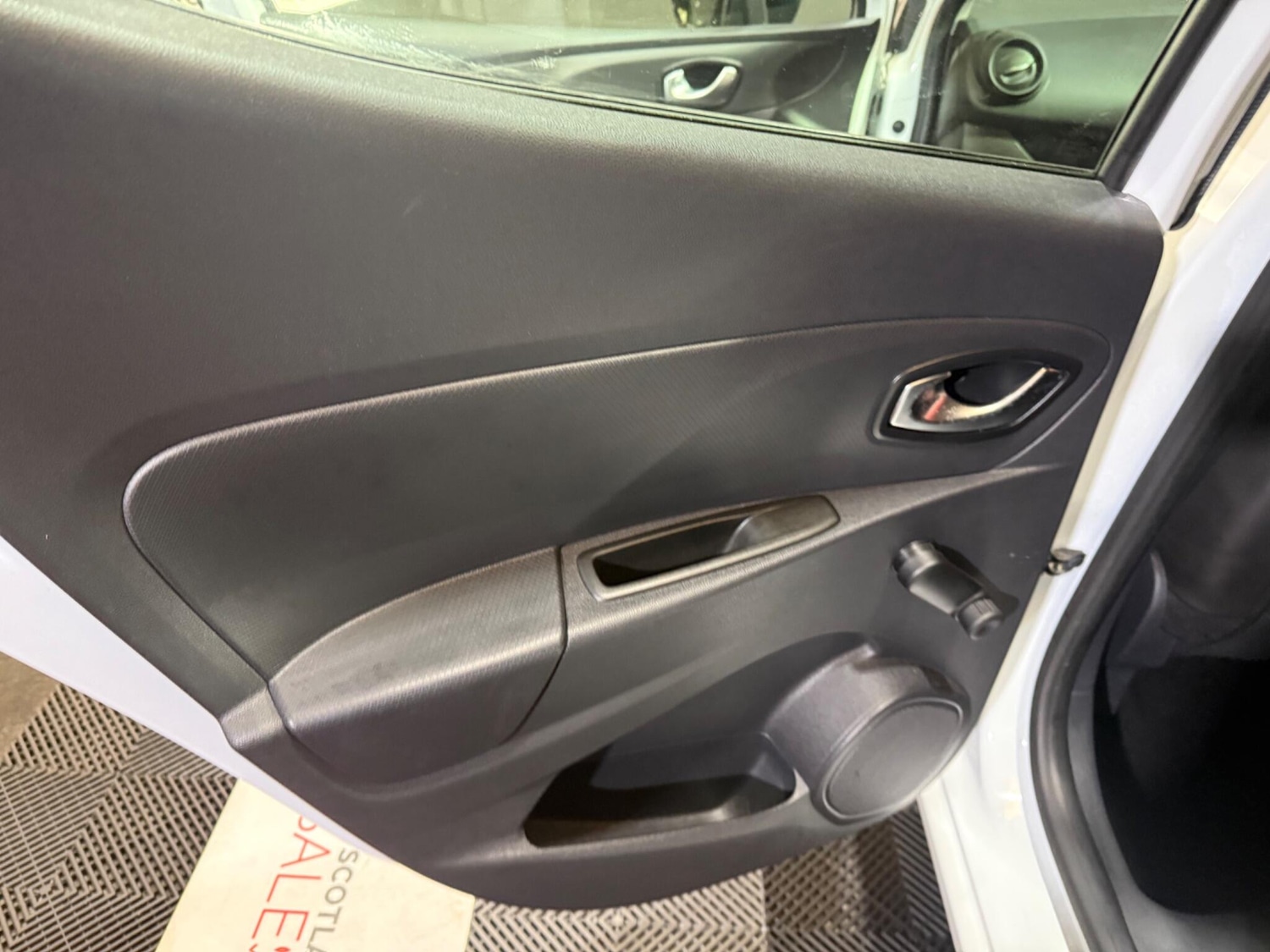 Used Renault Clio 2016 for sale - 76108848: Photo 30
