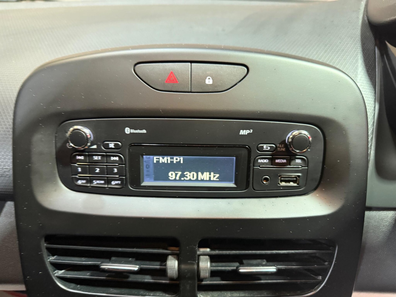 Used Renault Clio 2016 for sale - 76108848: Photo 38