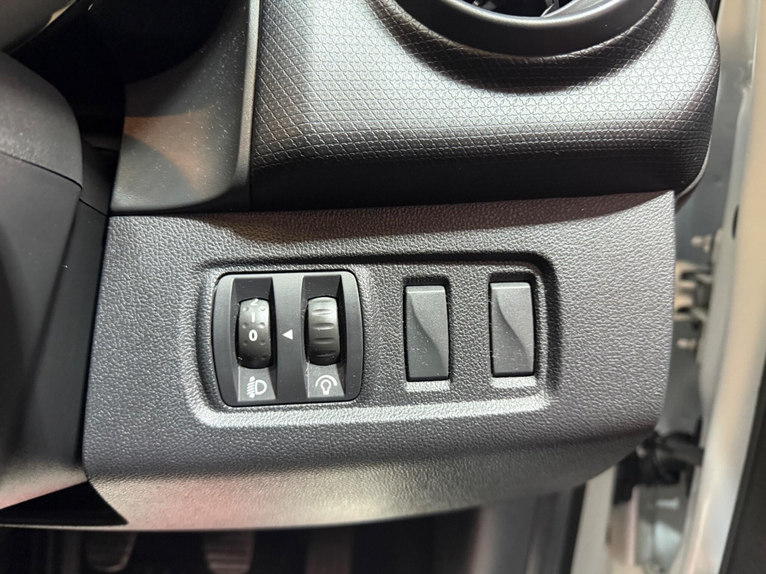 Used Renault Clio 2016 for sale - 76108848: Photo 44