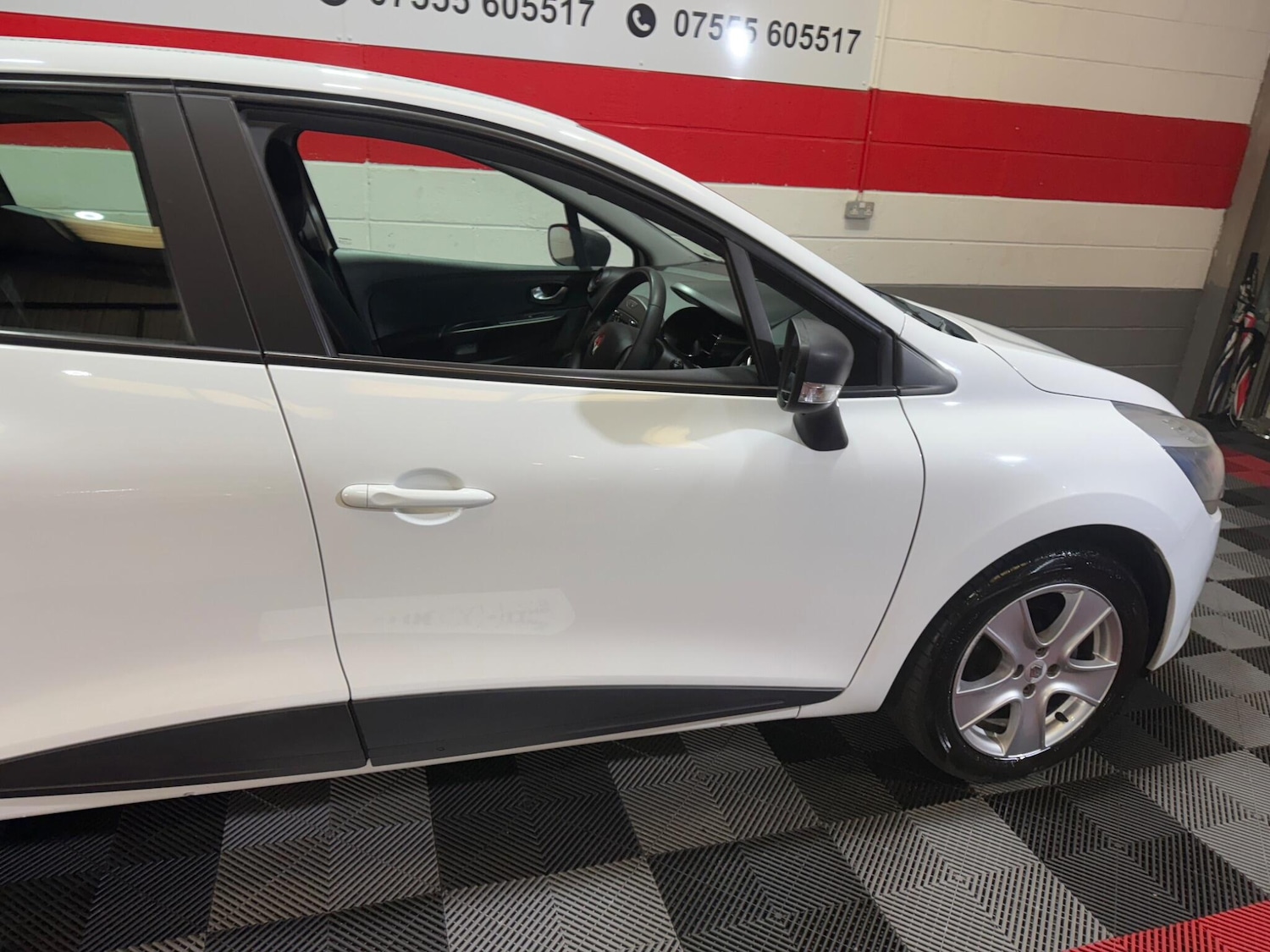 Used Renault Clio 2016 for sale - 76108848: Photo 5
