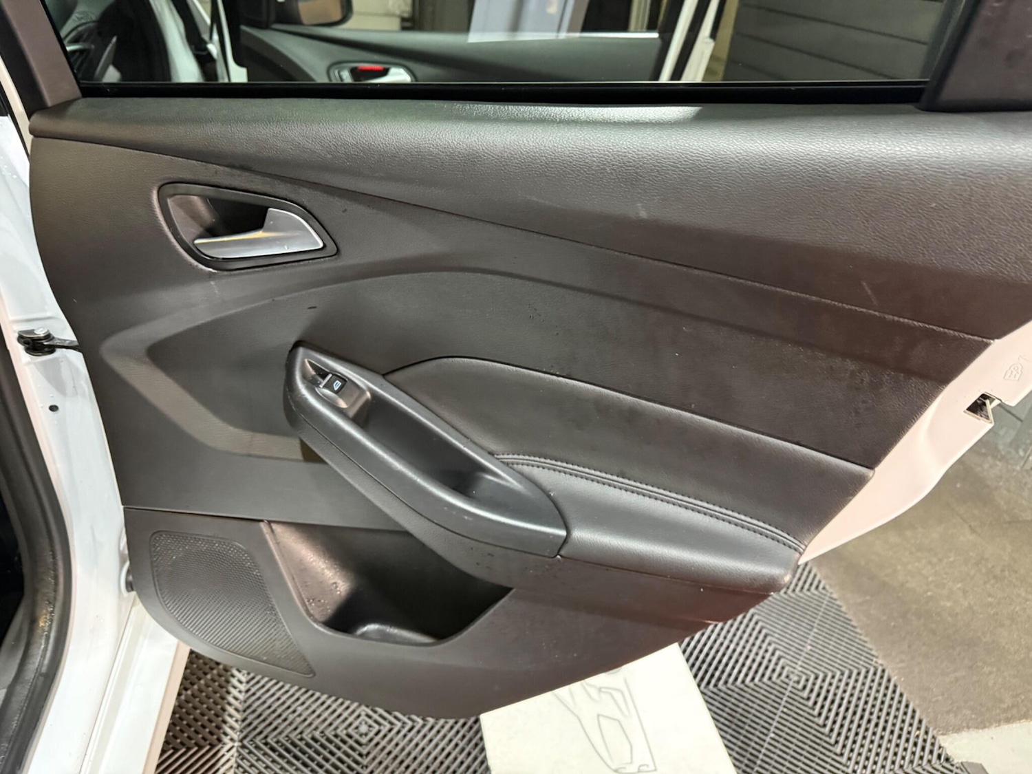 Used Ford Focus for sale - 77344468: Photo 30