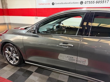 Used Ford Focus 2019 for sale - 78982023: Photo