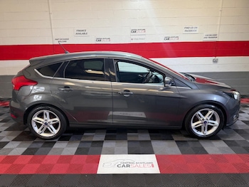 Used Ford Focus 2017 for sale - 75687521: Photo