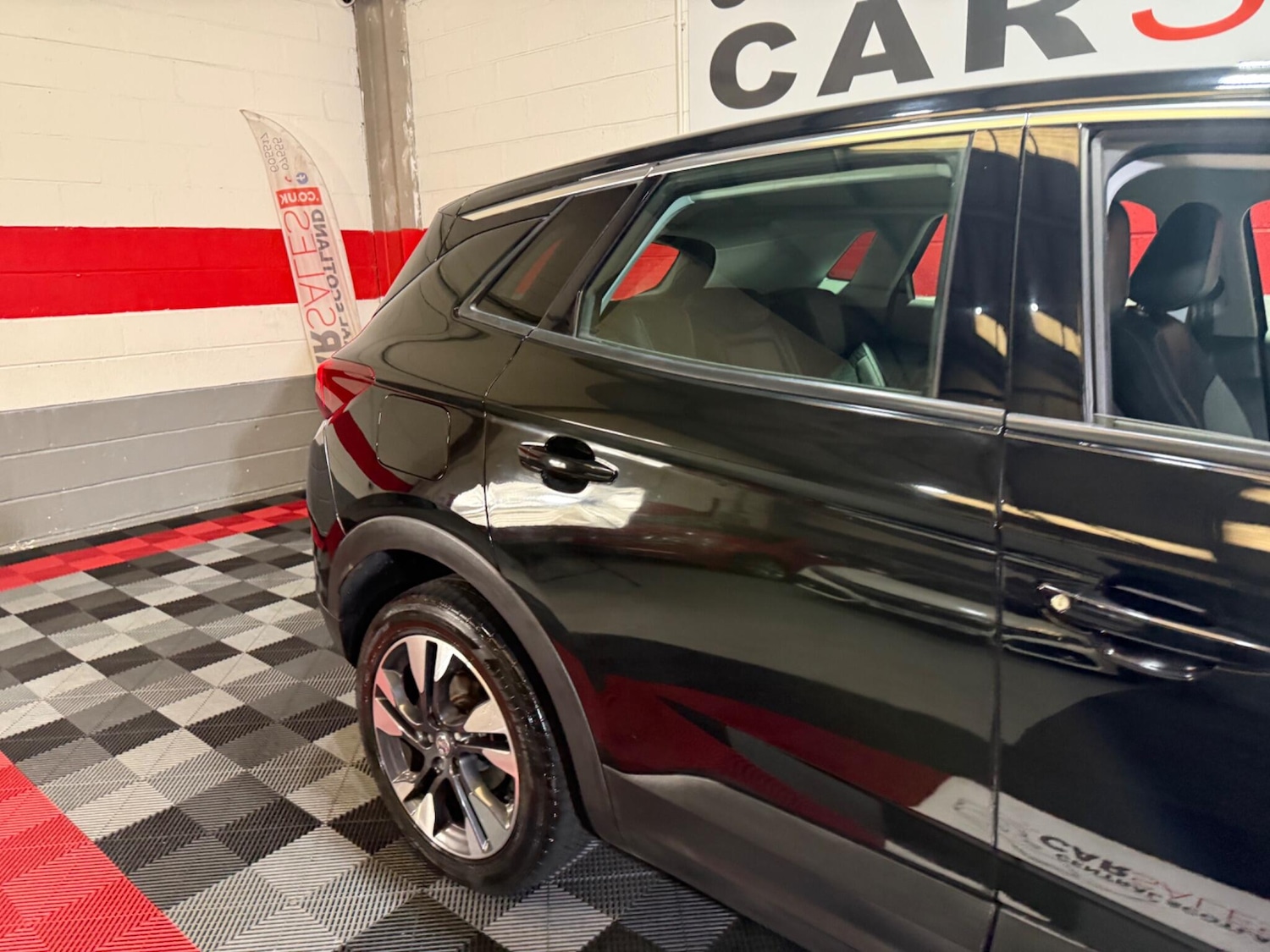 Used Vauxhall Grandland X 2019 for sale - 76260234: Photo 2