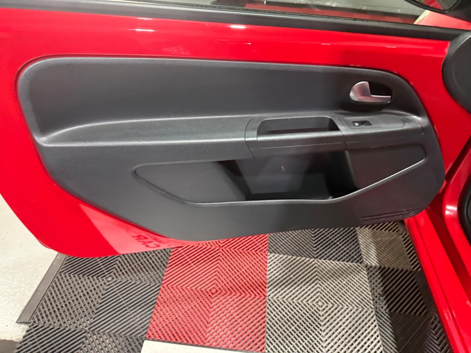 Used Volkswagen up! 2018 for sale - 77331713: Photo 29