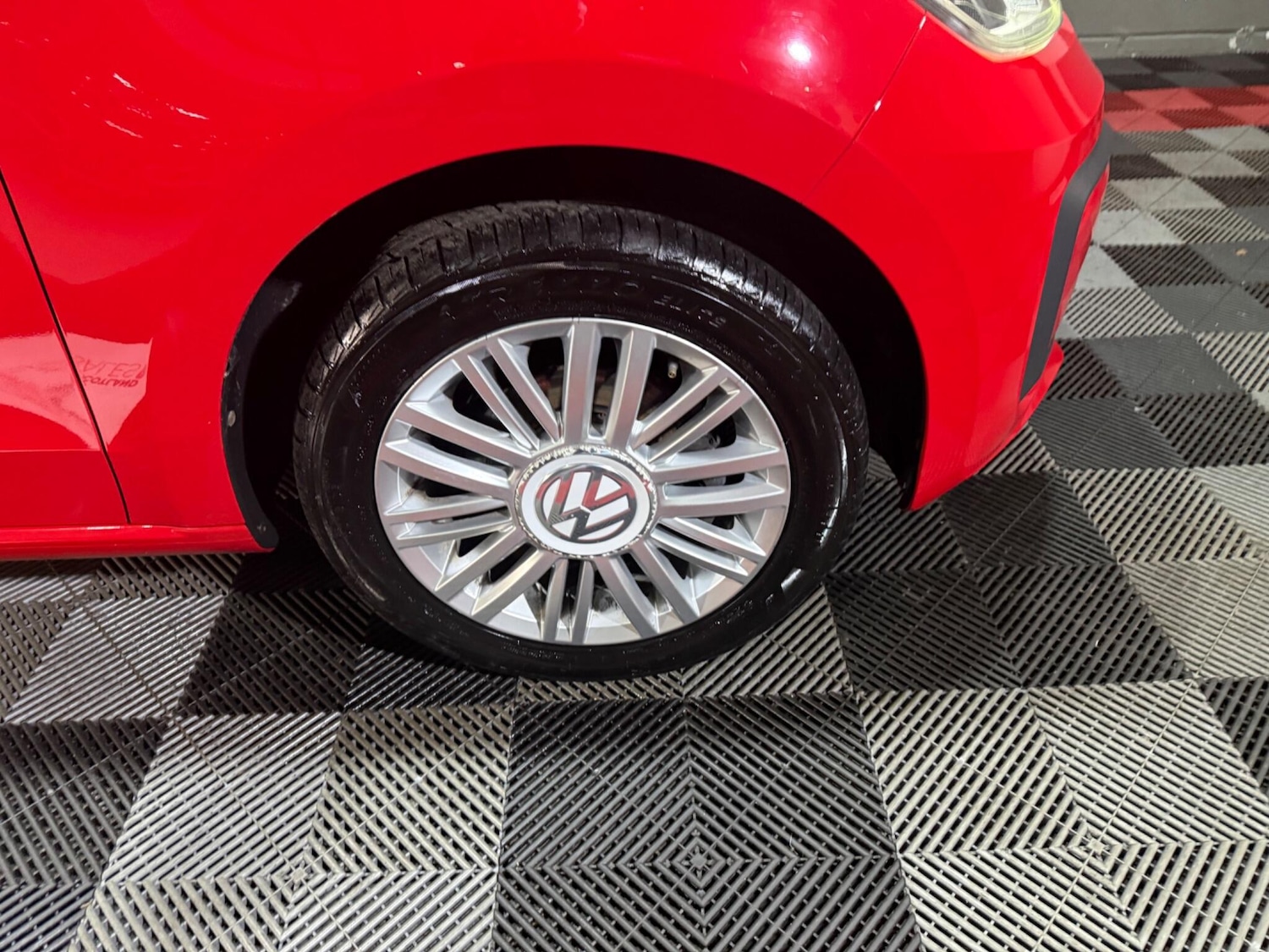 Used Volkswagen up! 2018 for sale - 77331713: Photo 30