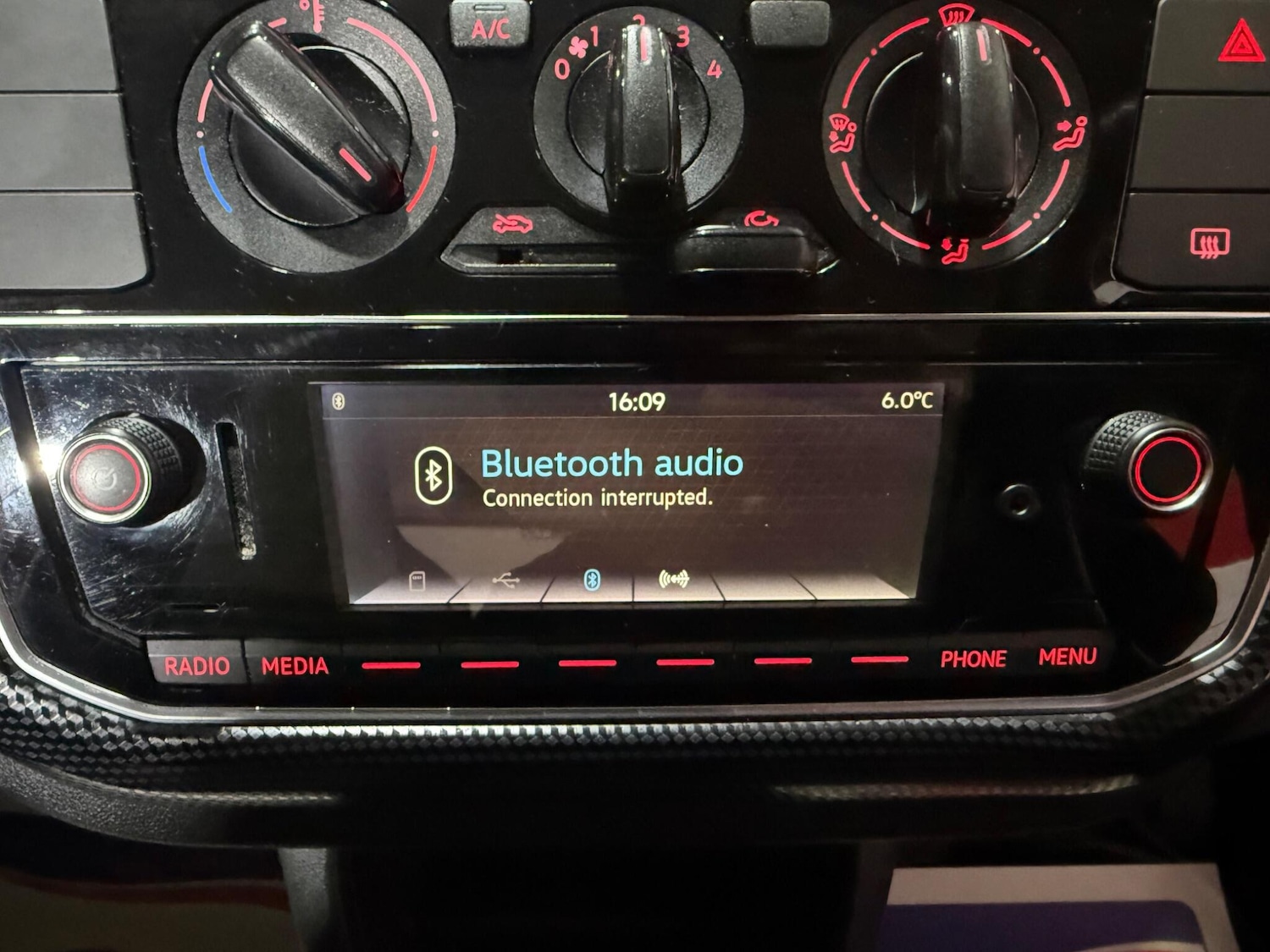 Used Volkswagen up! 2018 for sale - 77331713: Photo 39