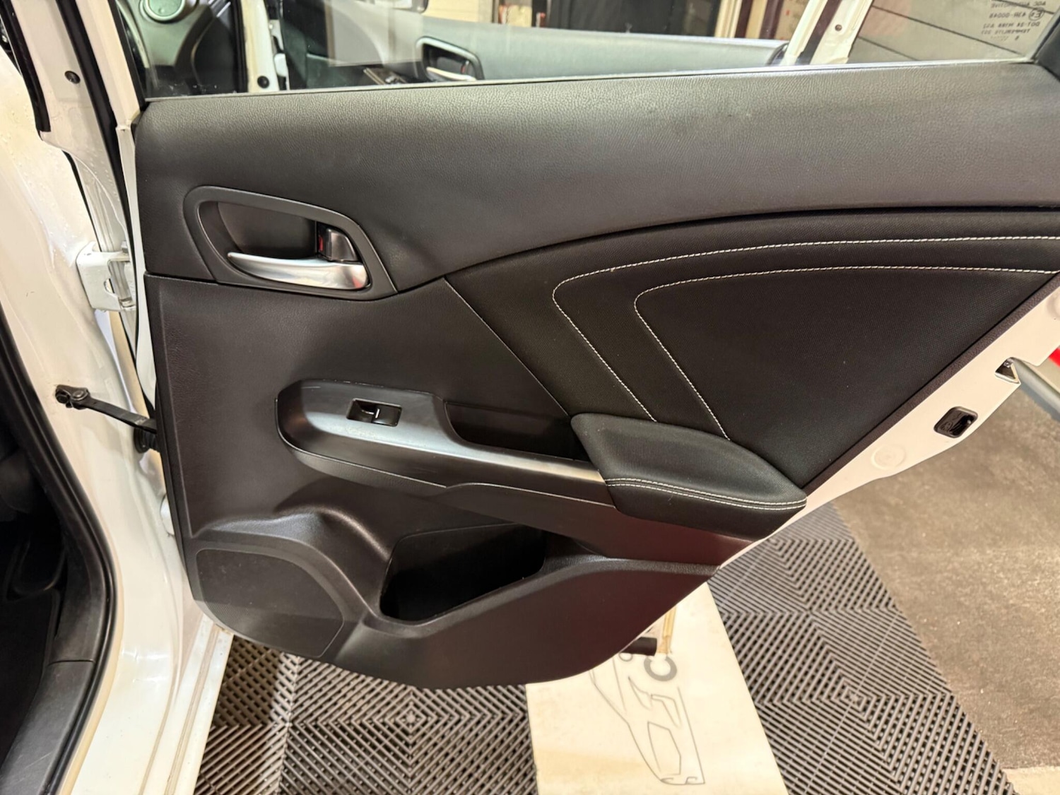 Used Honda Civic 2016 for sale - 76122401: Photo 33