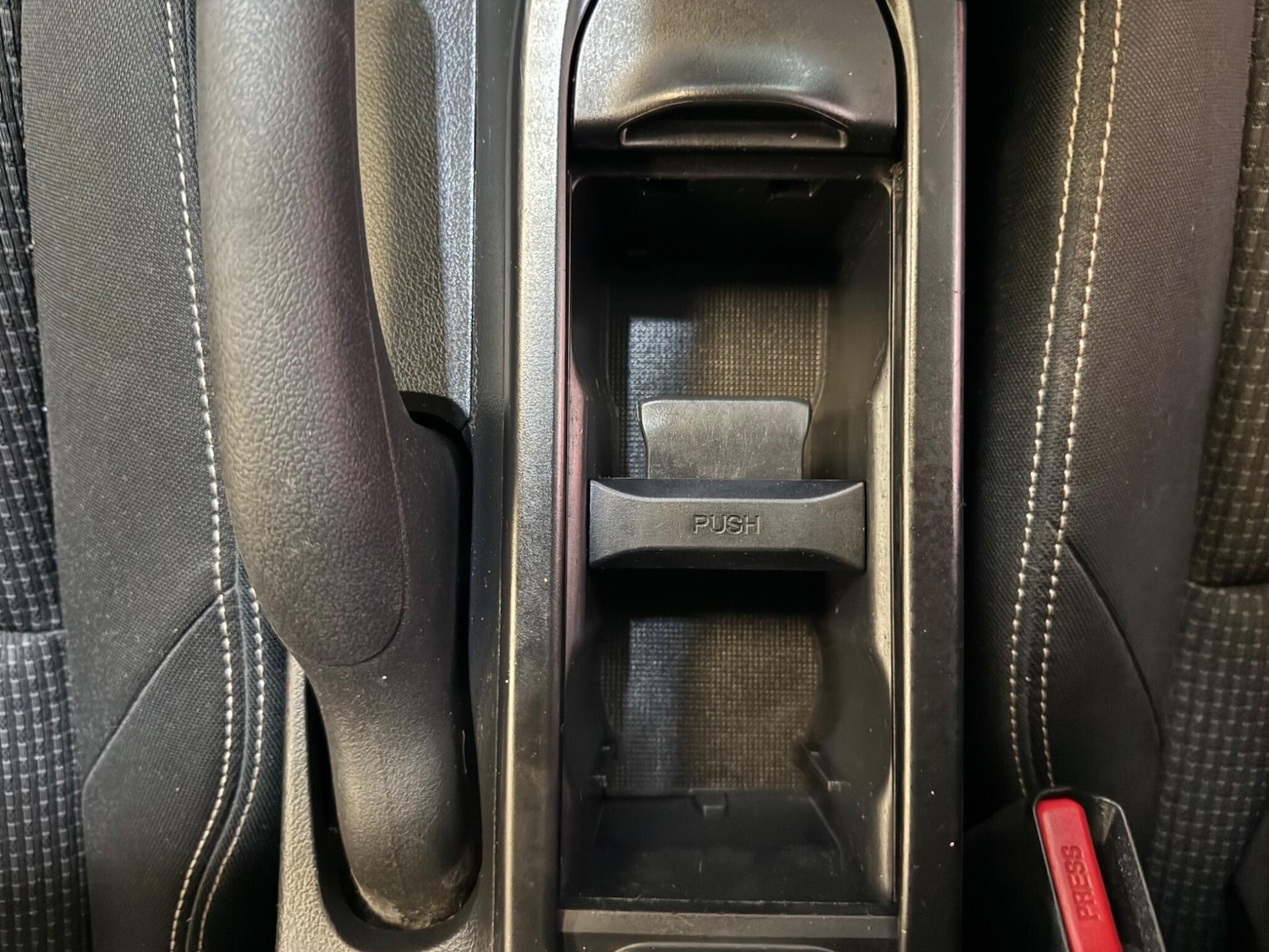 Used Honda Civic 2016 for sale - 76122401: Photo 69
