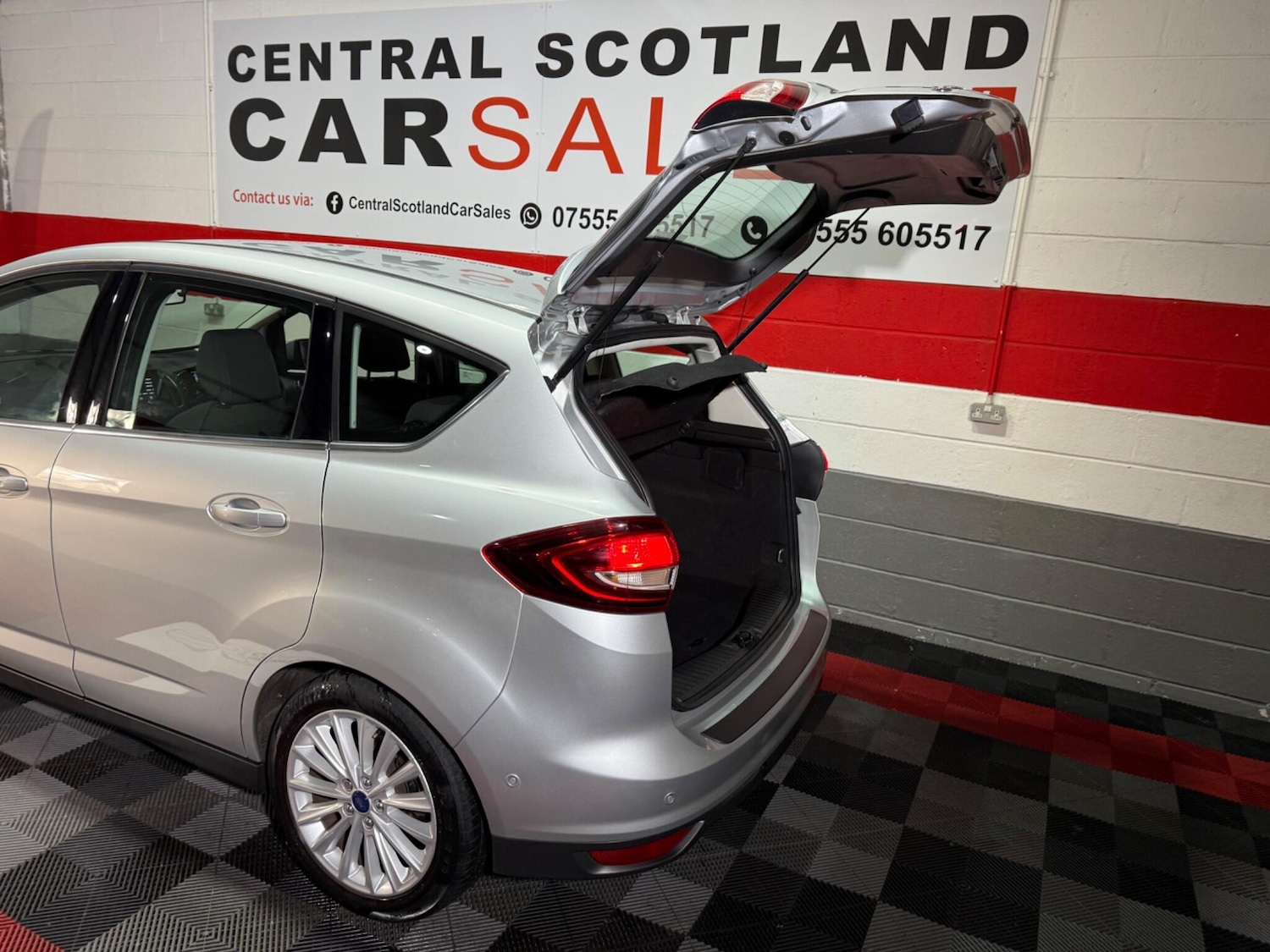 Used Ford C-Max 2017 for sale - 76990869: Photo 17