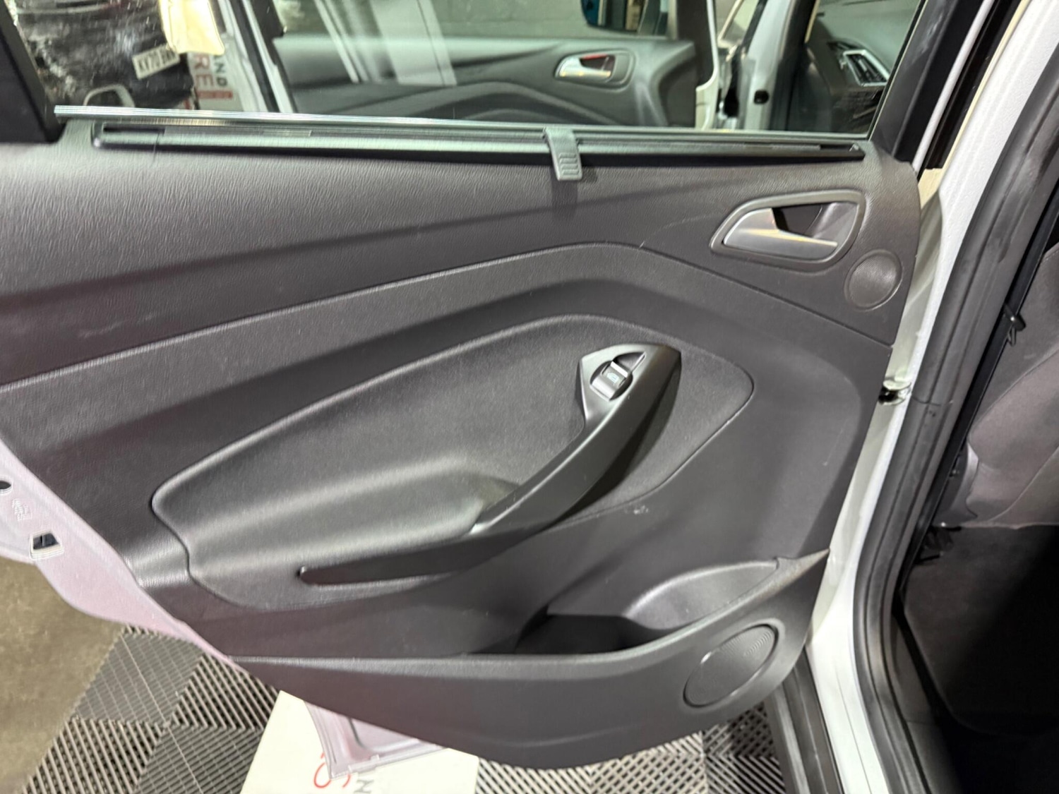 Used Ford C-Max 2017 for sale - 76990869: Photo 38