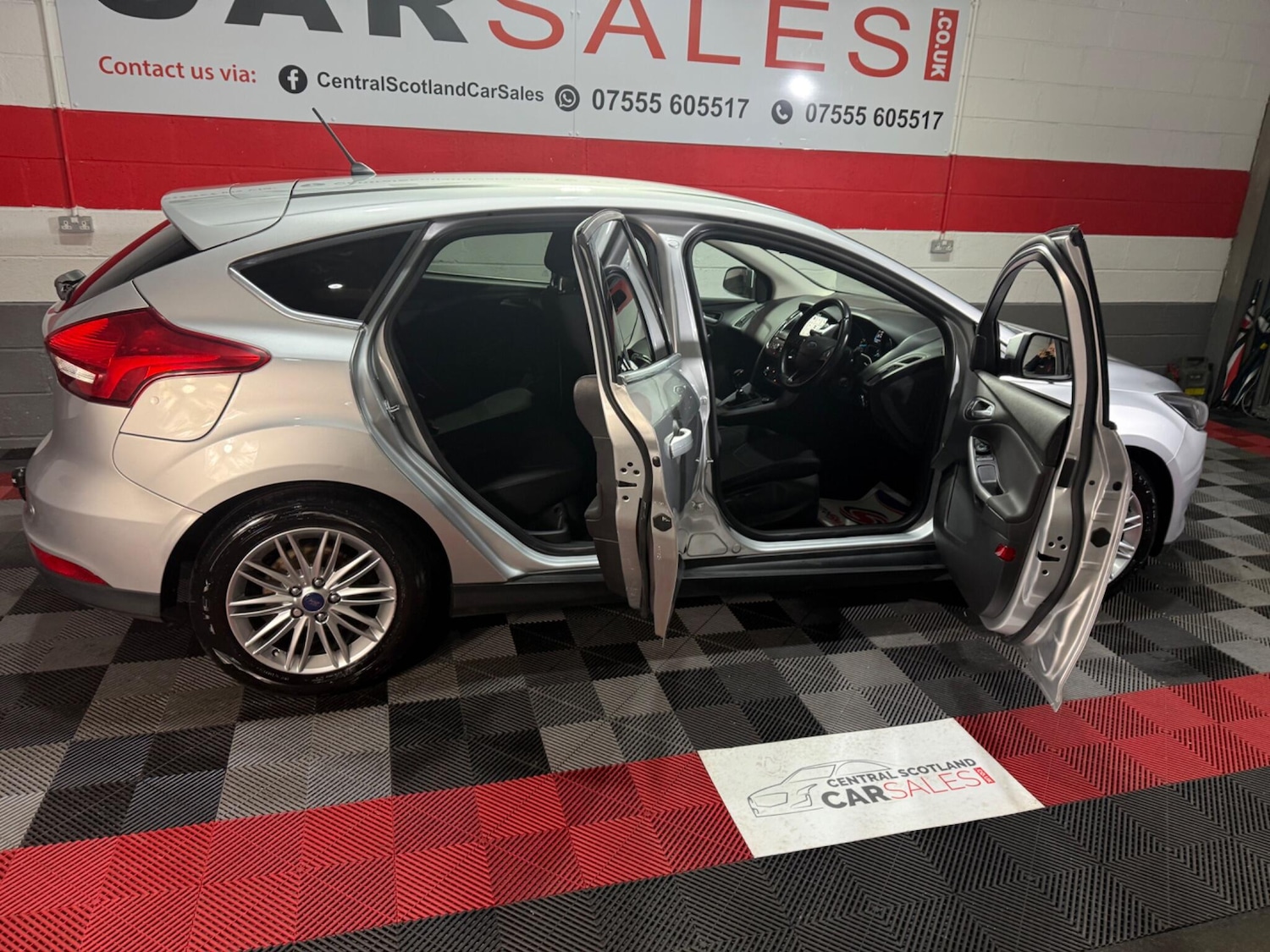 Used Ford Focus 2017 for sale - 76688519: Photo 18