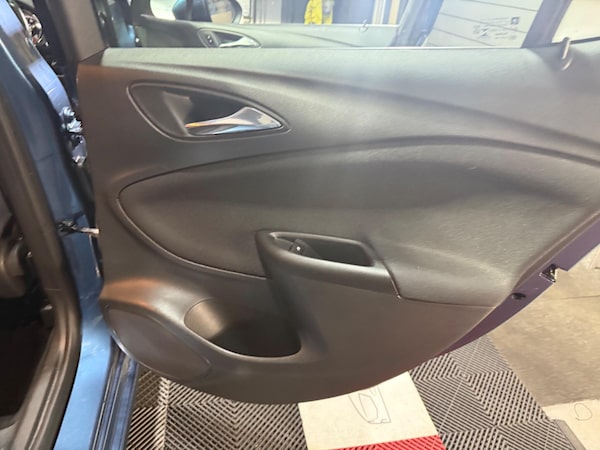 Used Vauxhall Astra 2017 for sale - 76314985: Photo 35