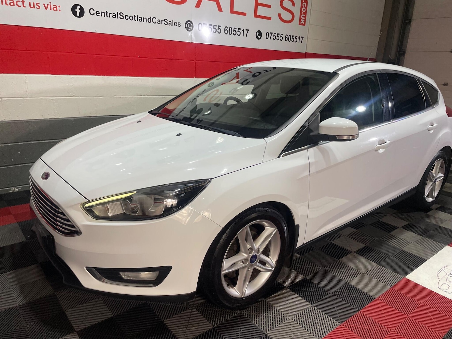 Used Ford Focus for sale - 77598408: Photo 2