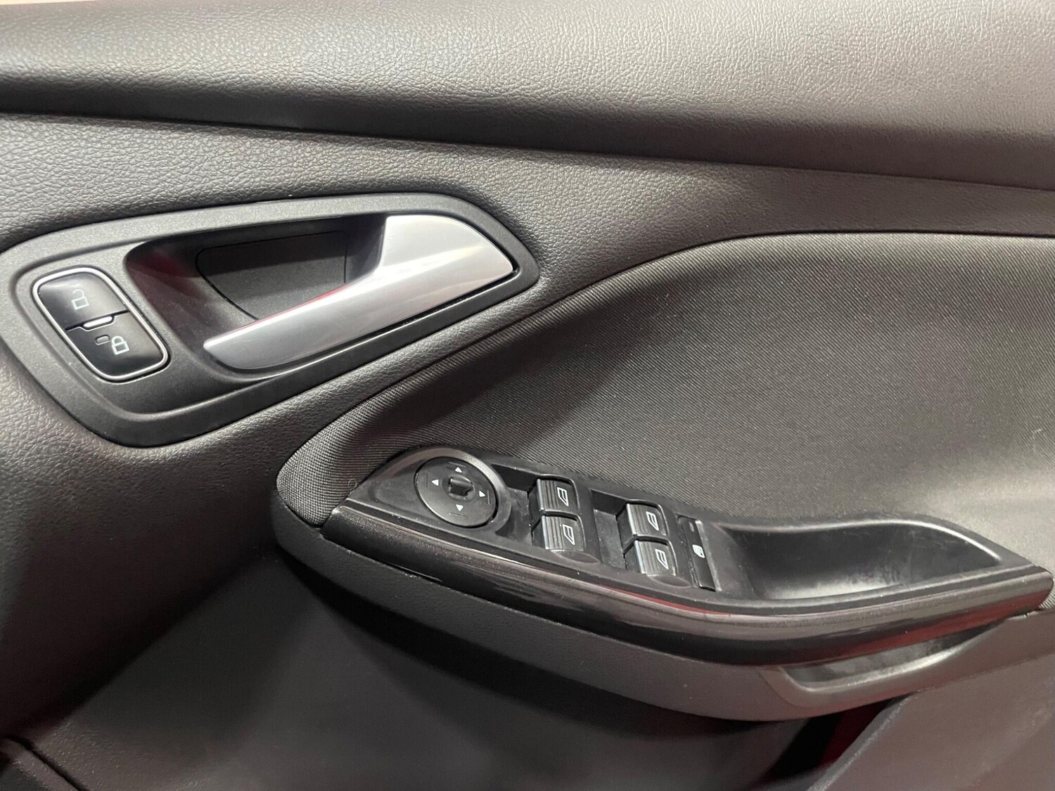 Used Ford Focus for sale - 77598408: Photo 39