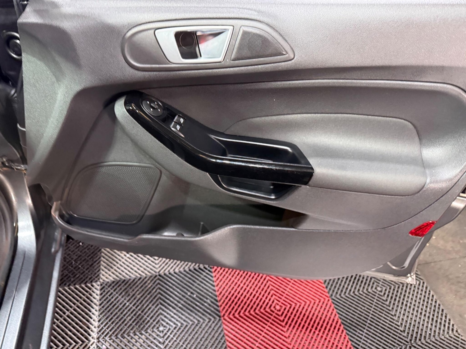 Used Ford Fiesta 2016 for sale - 76714648: Photo 27