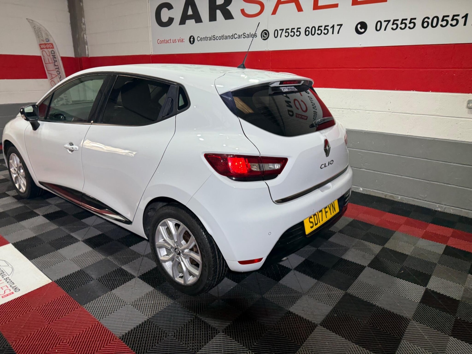 Used Renault Clio 2017 for sale - 76765228: Photo 11