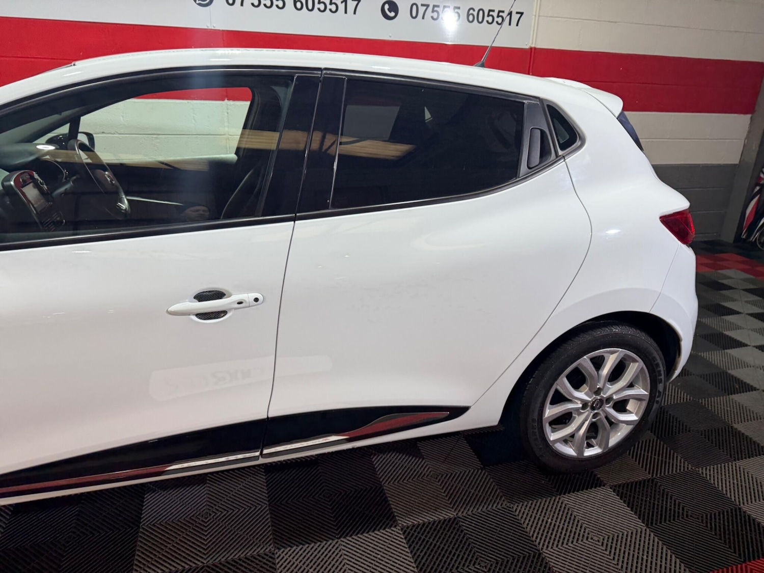 Used Renault Clio 2017 for sale - 76765228: Photo 13