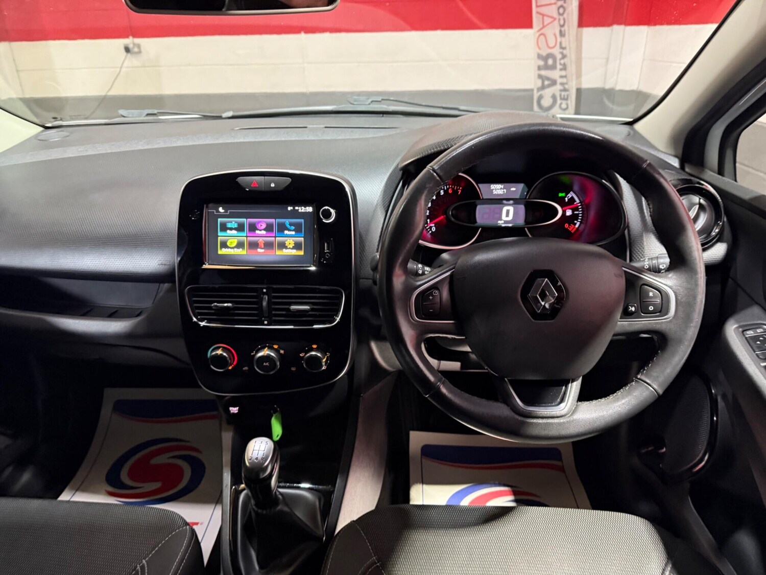 Used Renault Clio 2017 for sale - 76765228: Photo 24