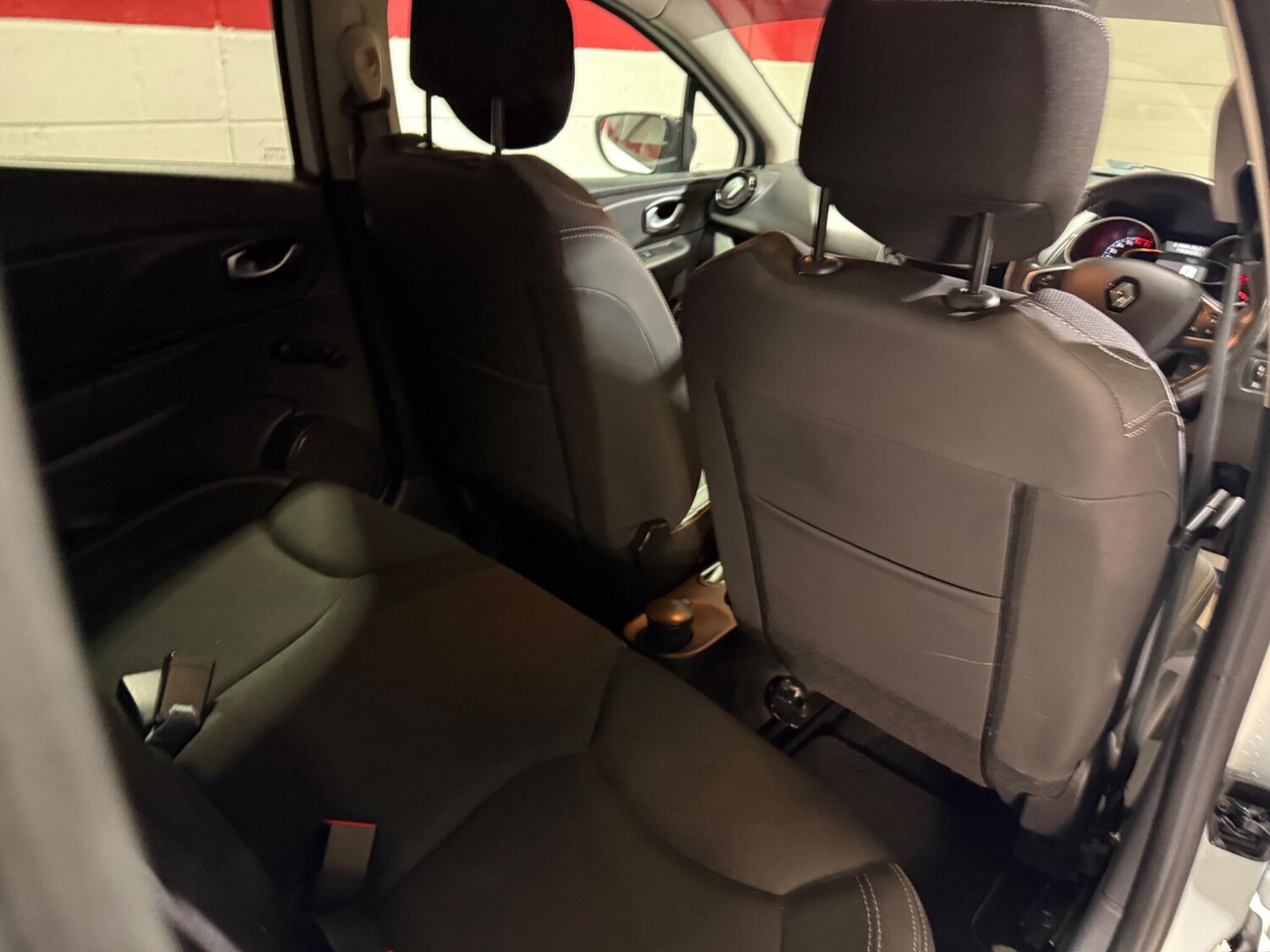 Used Renault Clio 2017 for sale - 76765228: Photo 28