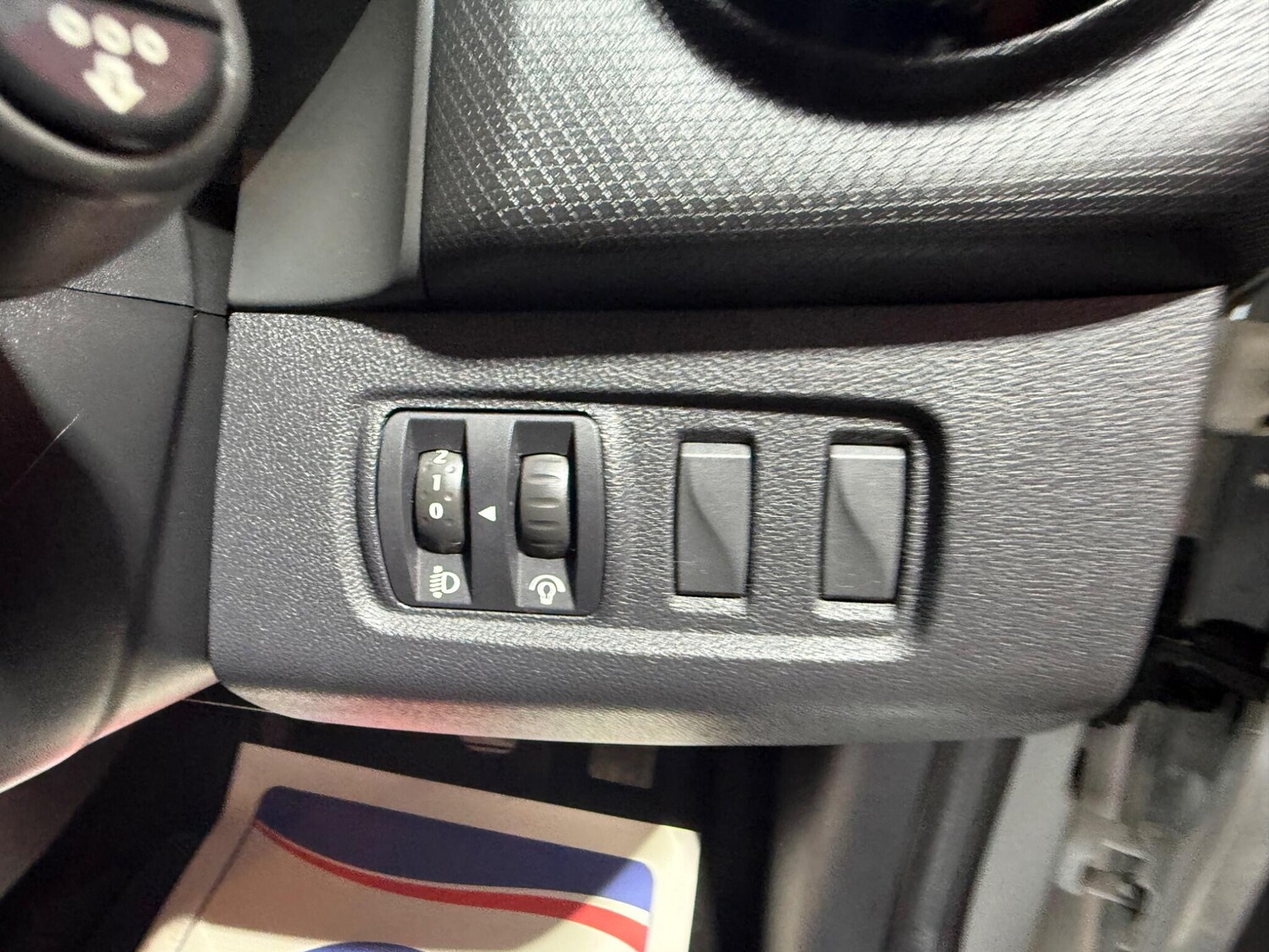 Used Renault Clio 2017 for sale - 76765228: Photo 35