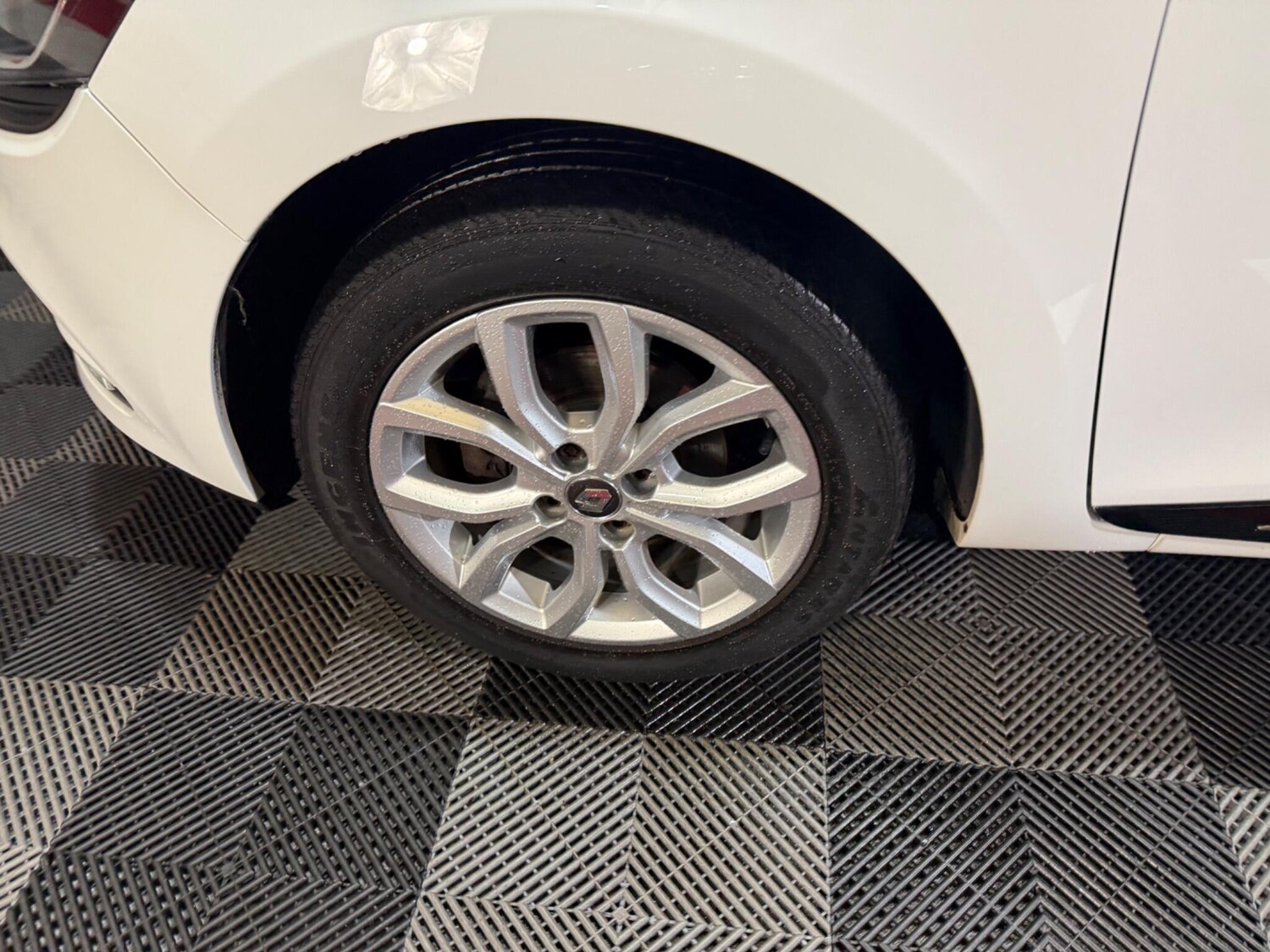 Used Renault Clio 2017 for sale - 76765228: Photo 44