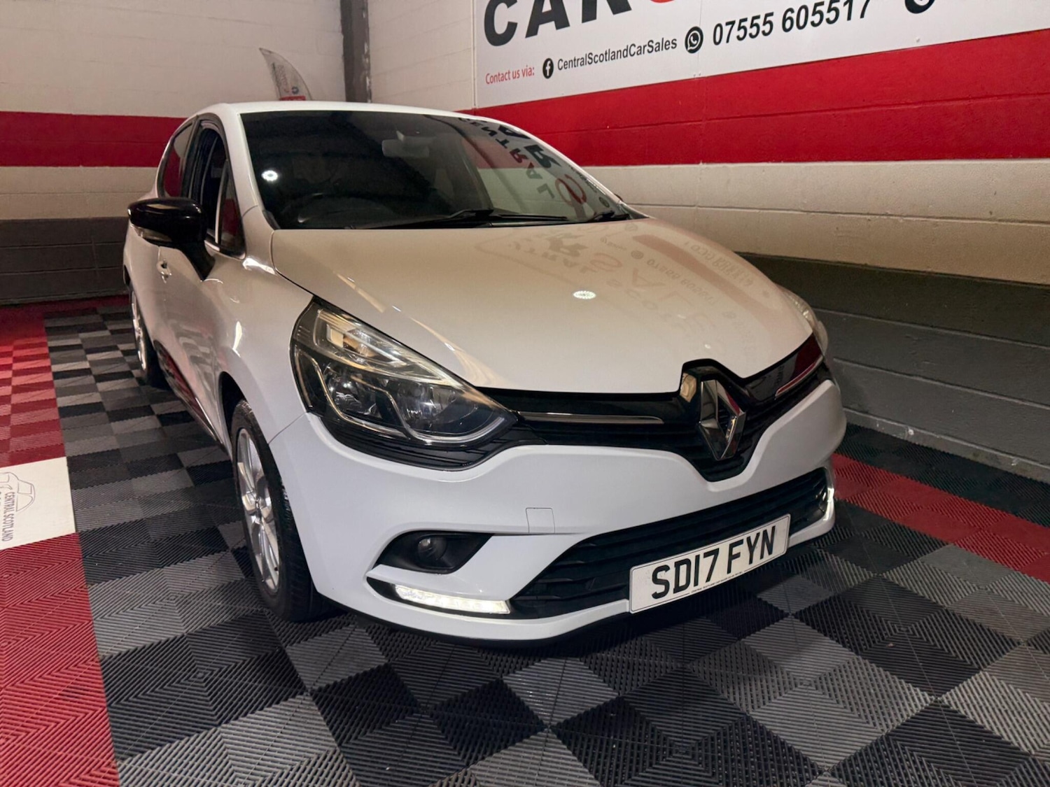 Used Renault Clio 2017 for sale - 76765228: Photo 5