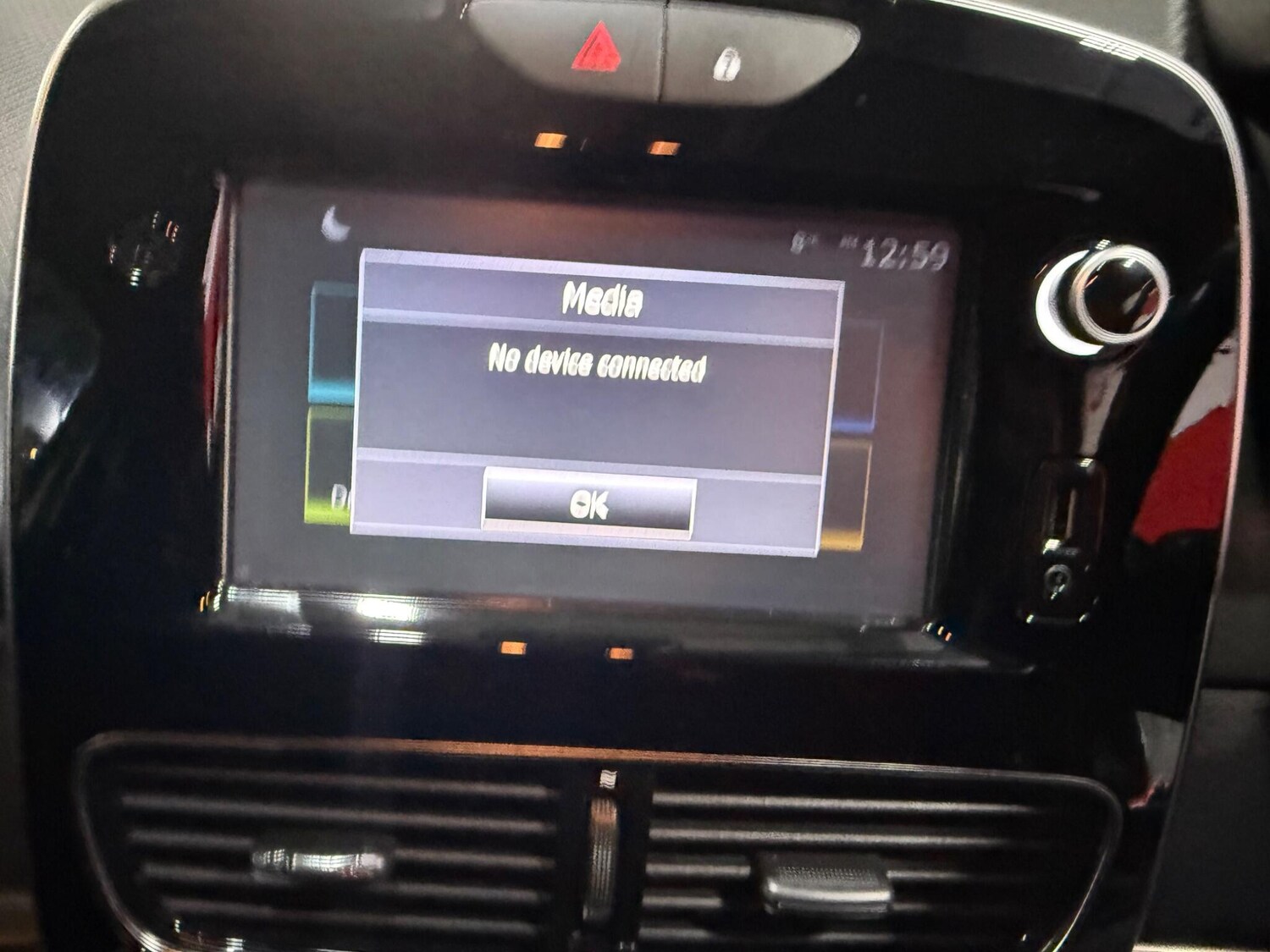 Used Renault Clio 2017 for sale - 76765228: Photo 50