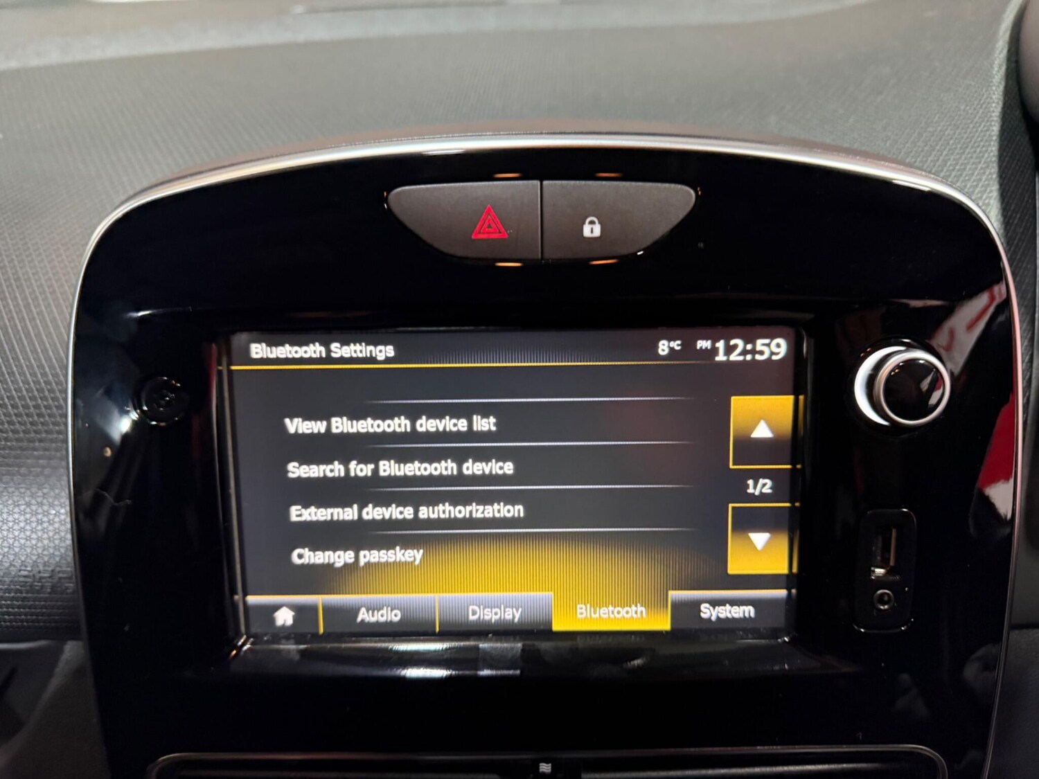 Used Renault Clio 2017 for sale - 76765228: Photo 51