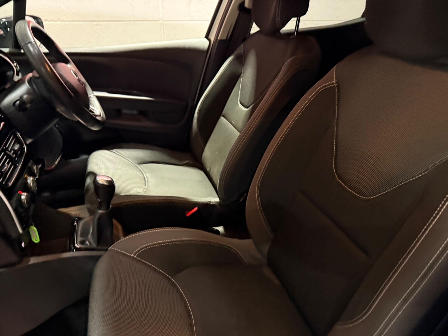 Used Renault Clio 2017 for sale - 76765228: Photo 58