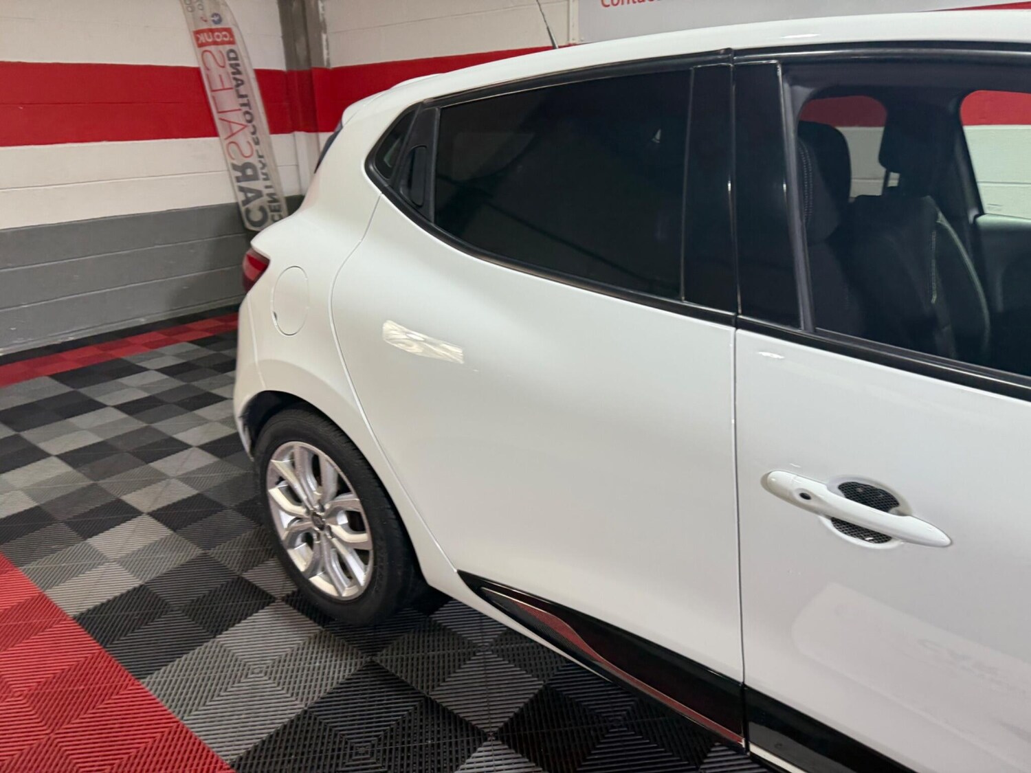 Used Renault Clio 2017 for sale - 76765228: Photo 62