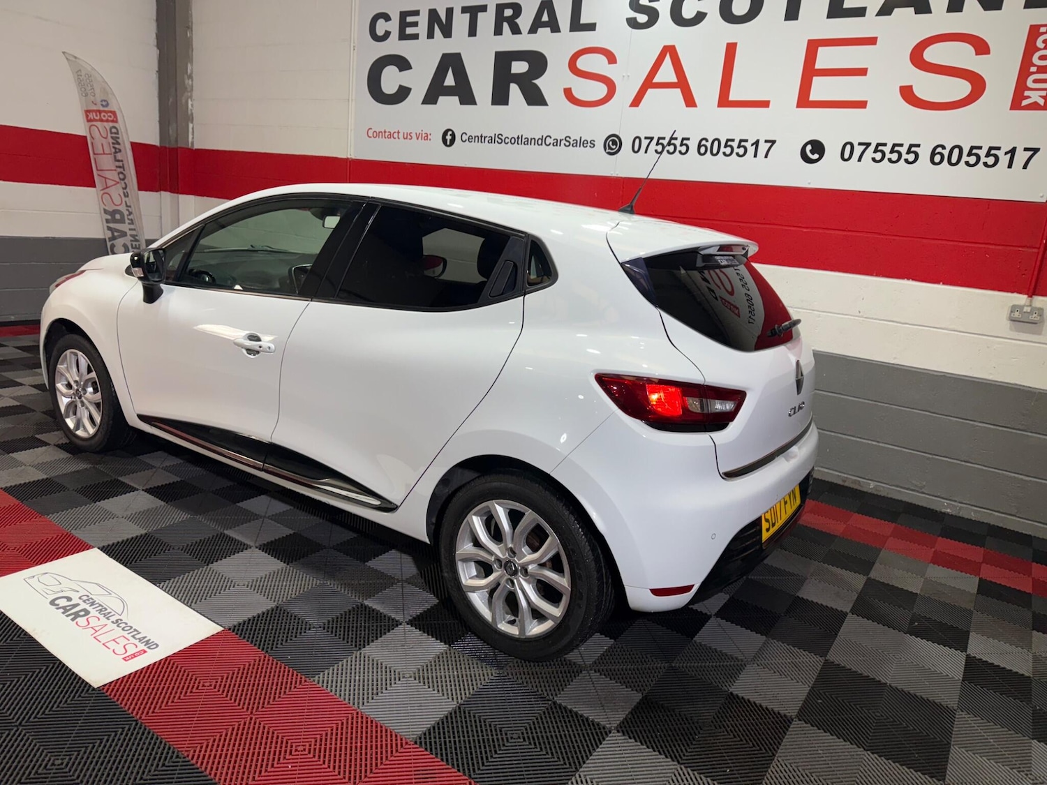 Used Renault Clio 2017 for sale - 76765228: Photo 9