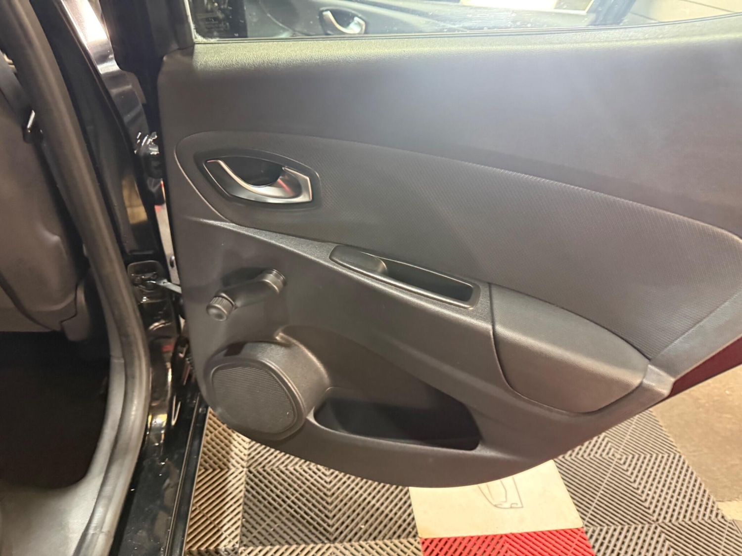 Used Renault Clio for sale - 78147924: Photo 31