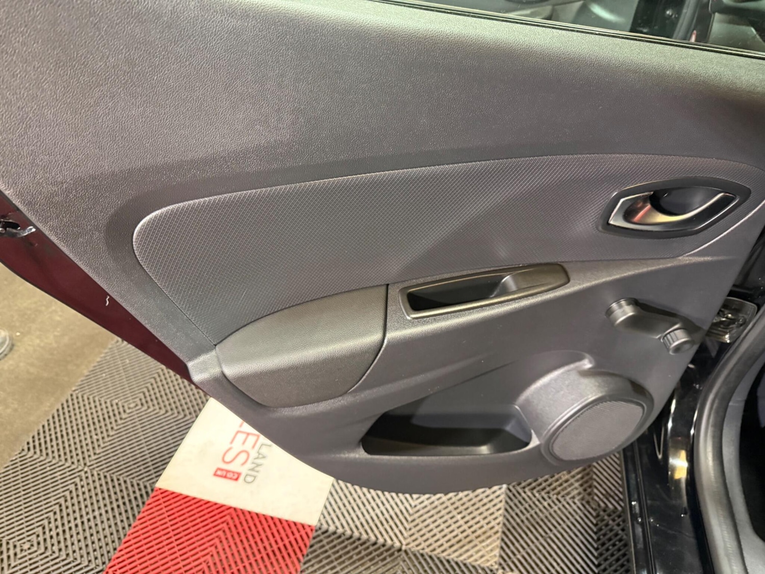 Used Renault Clio for sale - 78147924: Photo 33