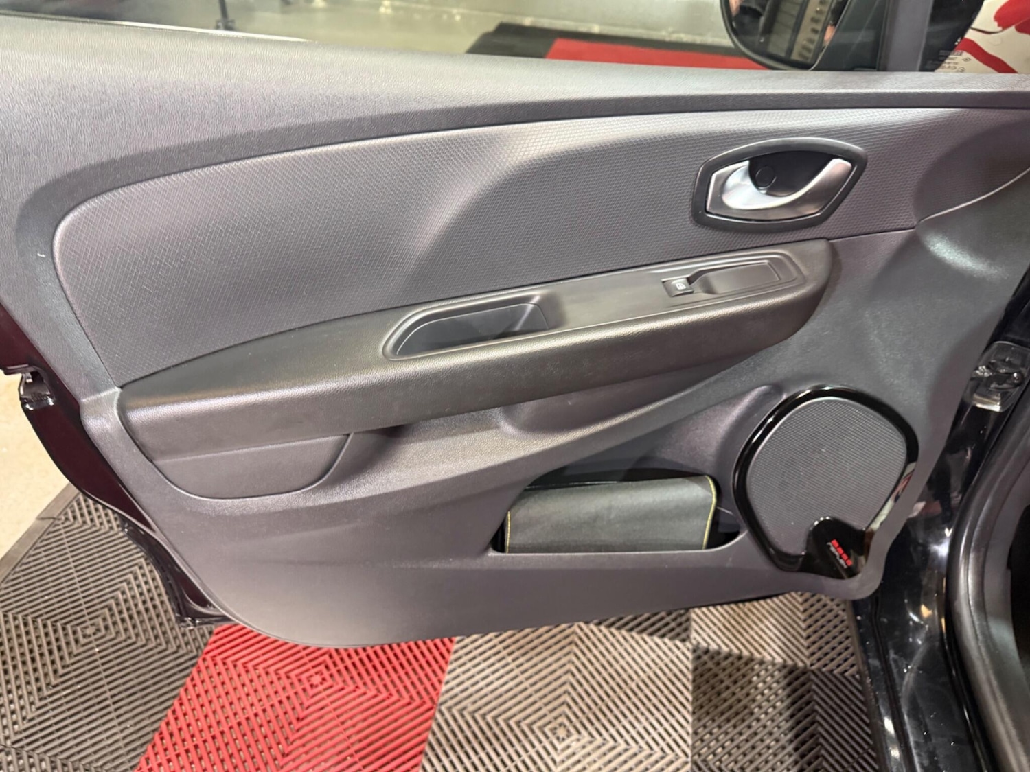 Used Renault Clio for sale - 78147924: Photo 34