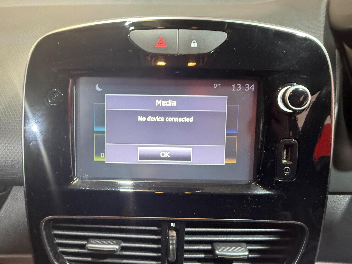 Used Renault Clio for sale - 78147924: Photo 42