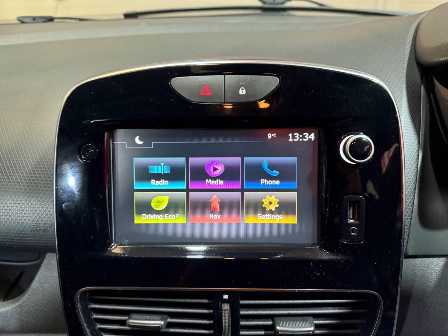 Used Renault Clio for sale - 78147924: Photo 43