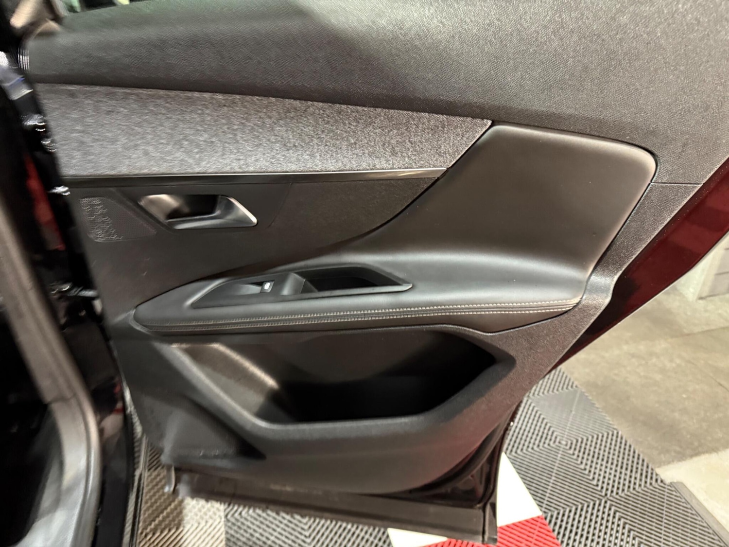 Used Peugeot 3008 2018 for sale - 76259128: Photo 32