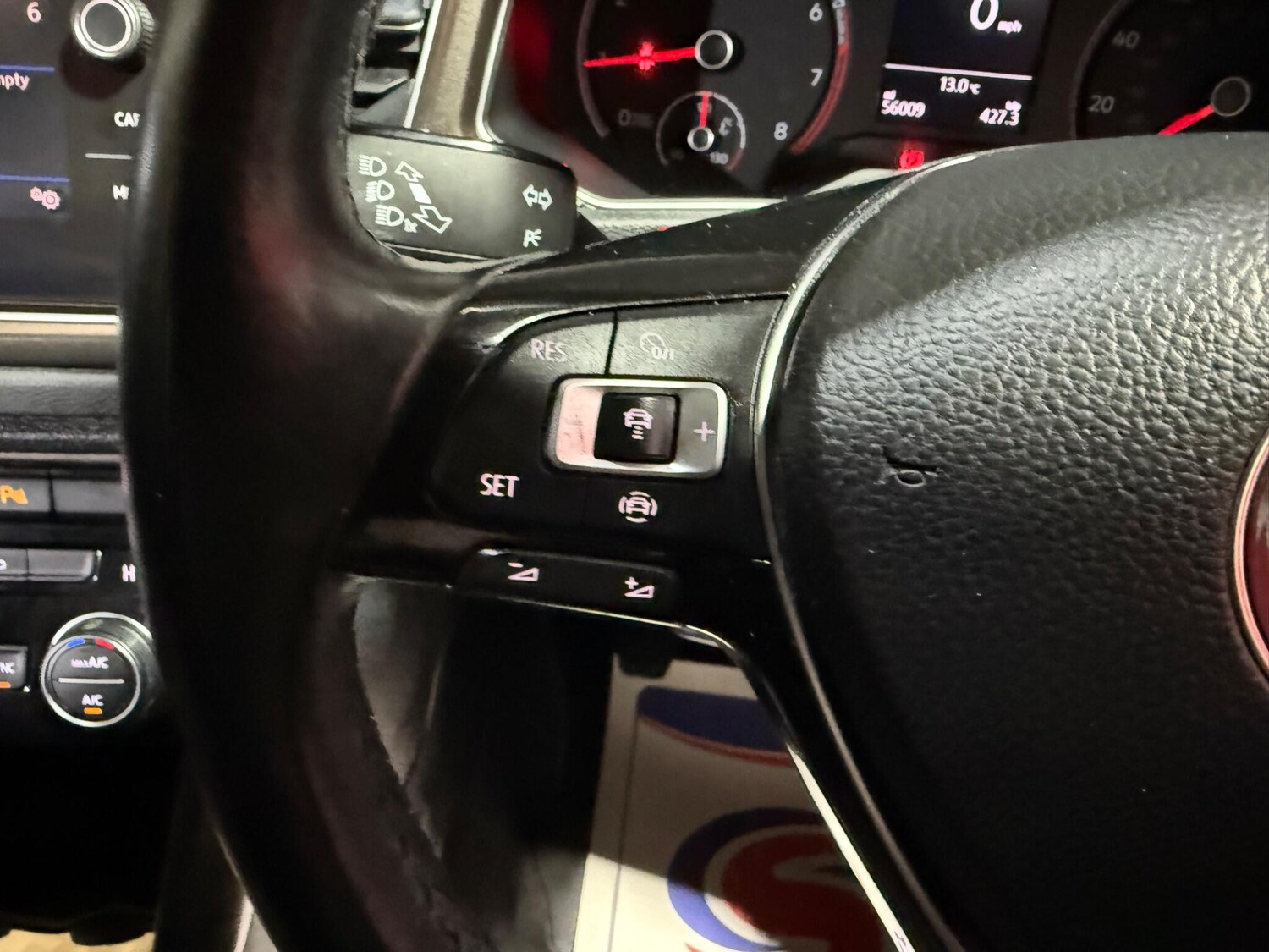 Used Volkswagen T-Roc 2019 for sale - 76215673: Photo 28