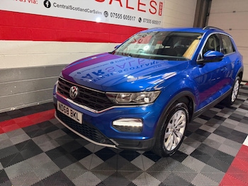 Used Volkswagen T-Roc 2019 for sale - 76215673: Photo