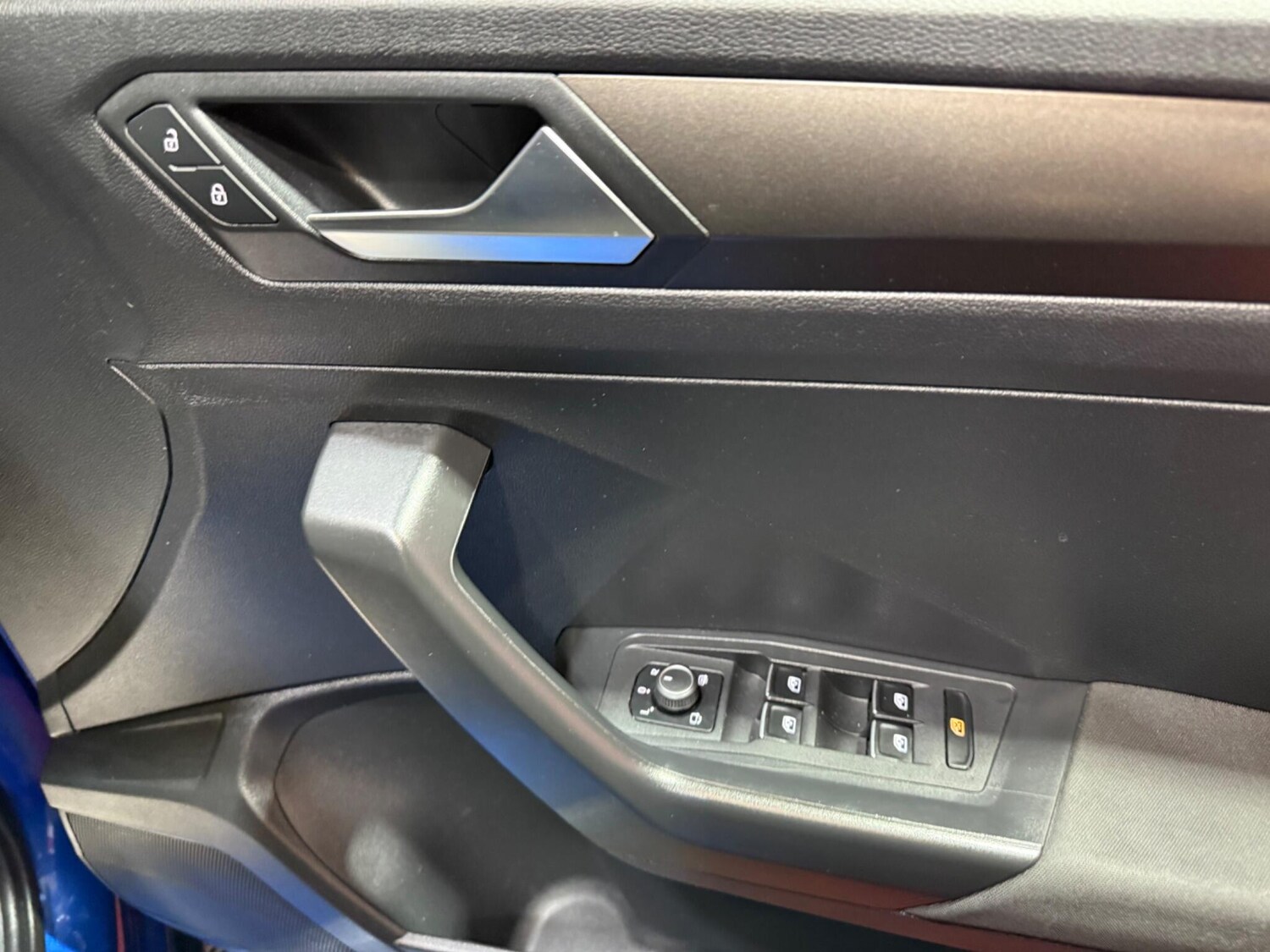 Used Volkswagen T-Roc 2019 for sale - 76215673: Photo 35