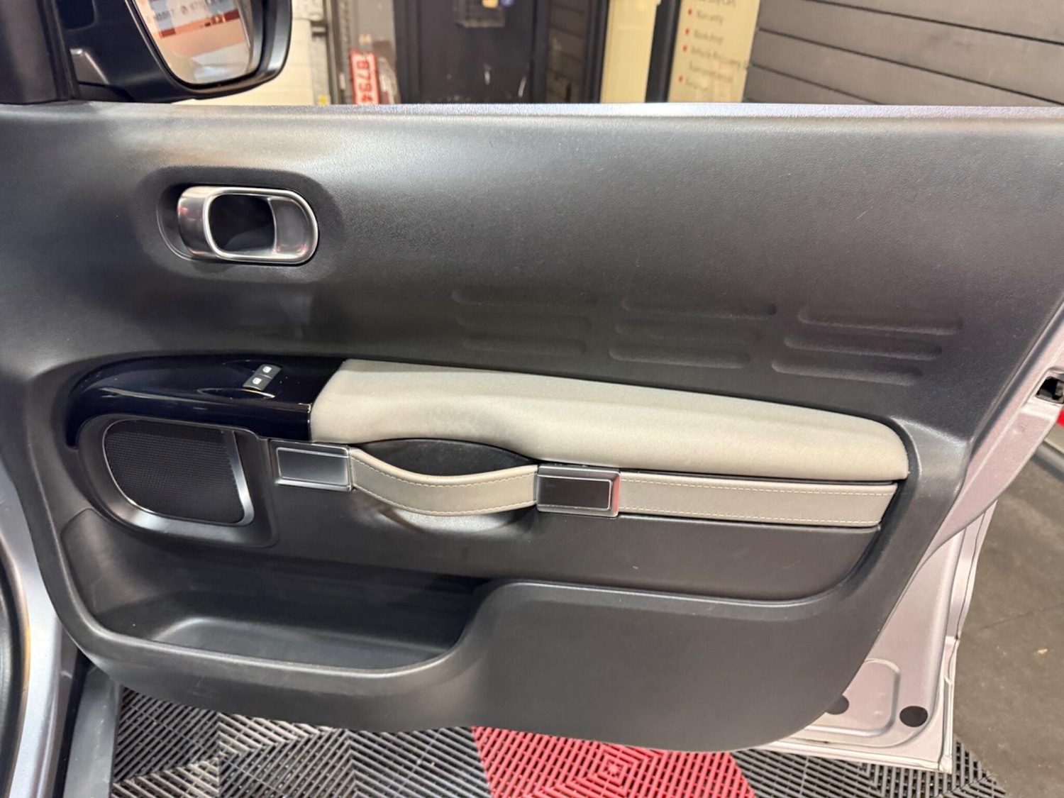 Used Citroen C4 Cactus for sale - 77266649: Photo 34