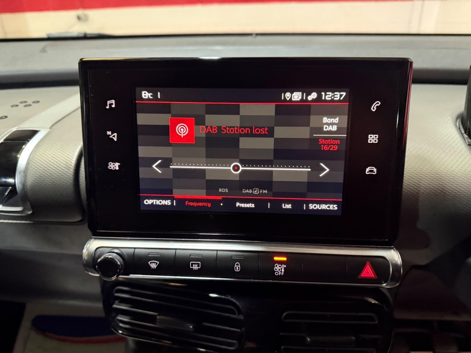 Used Citroen C4 Cactus for sale - 77266649: Photo 43