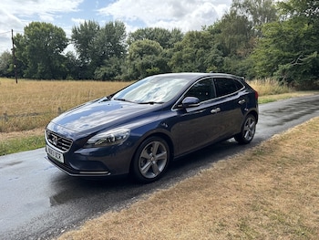 Used Volvo V40 2013 for sale - 75877839: Photo