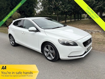Used Volvo V40 2013 for sale - 75877820: Photo